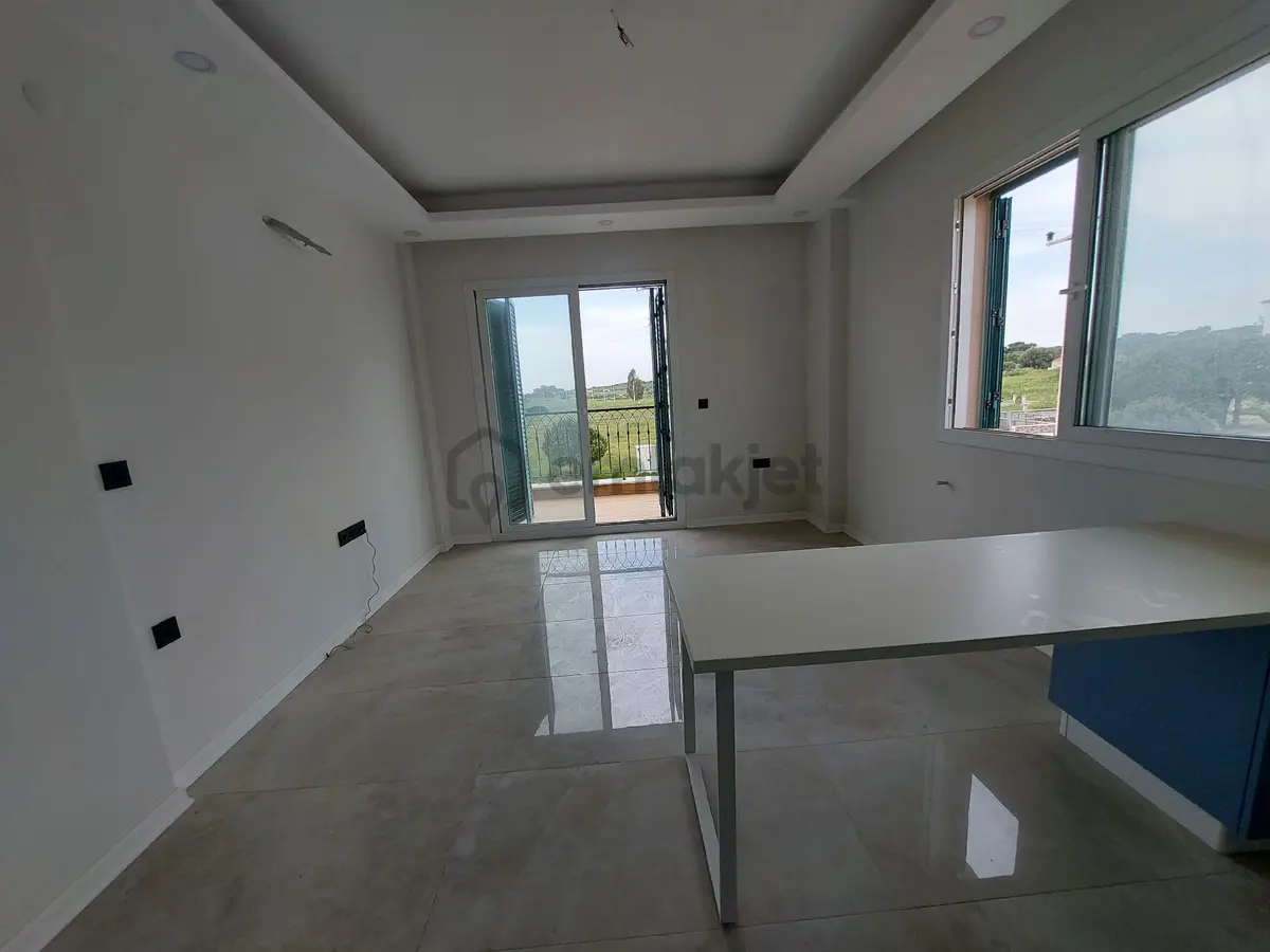 Denize 200m 2+1villa Tarzında Çift Havuzlu - 19