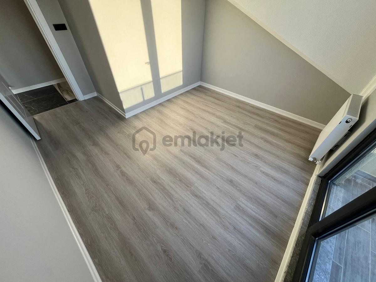 Müstakil Bahçeli Havuzlu Manzaralı 4+1 Villa - 27
