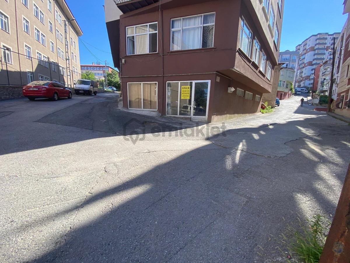 Trabzonda Kiralık Dükkan (150 M2) - 23