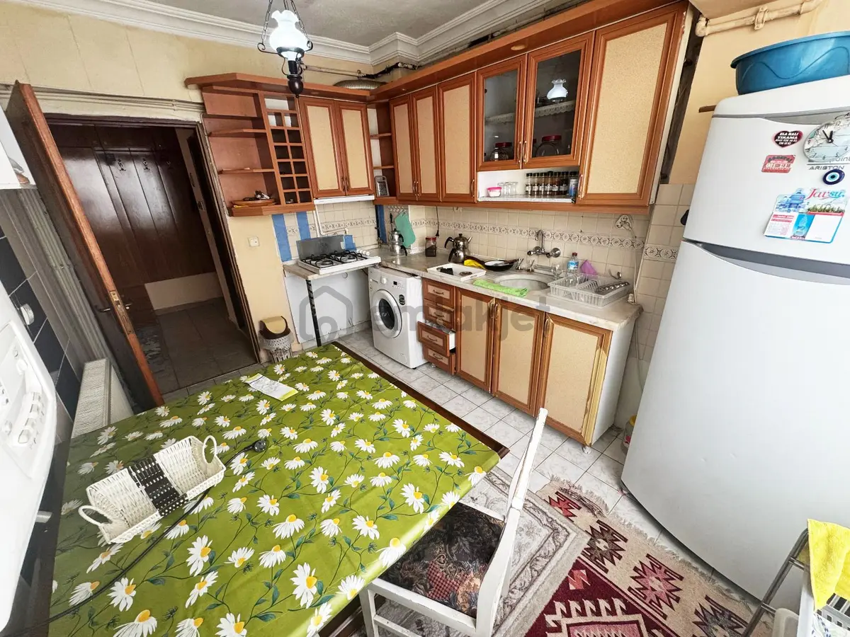 Kafkaslar'da Cadde Üzeri Katta Daire! - 2