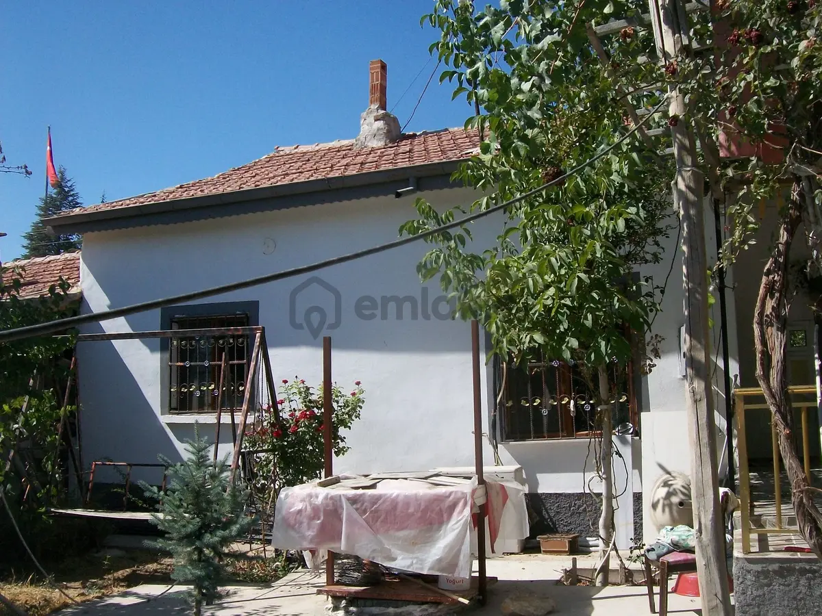 Müstakil Türbe Mah.de Net 698 M² - 9