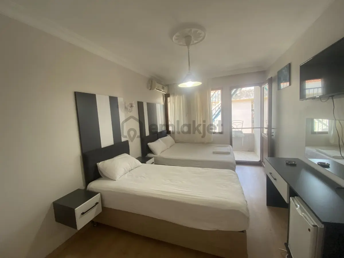 Balıkesir Ayvalık Ta Satılık Otel.denize Sıfır - 7