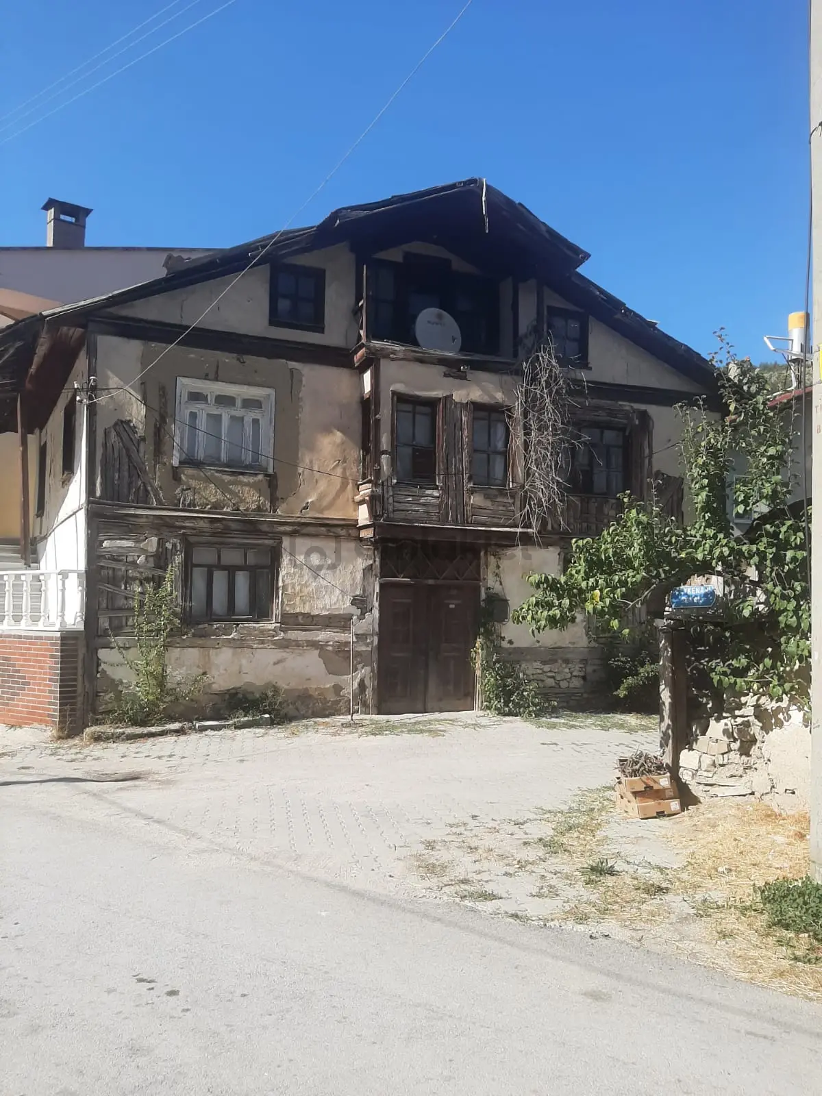 Mudurnu Hızırfakı Mh.de Müstakil 2 Katlı Ahşap Ev - 5