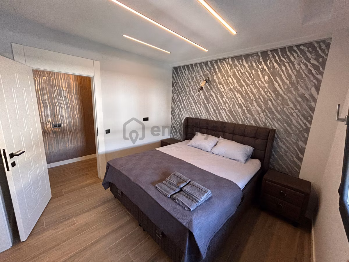 Kuşadası Merkezde Doğalgazlı 4+1 Müstakil Villa - 20