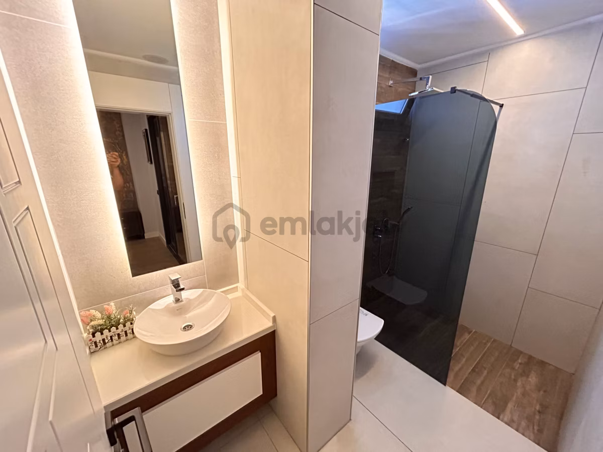 Kuşadası Merkezde Doğalgazlı 4+1 Müstakil Villa - 21