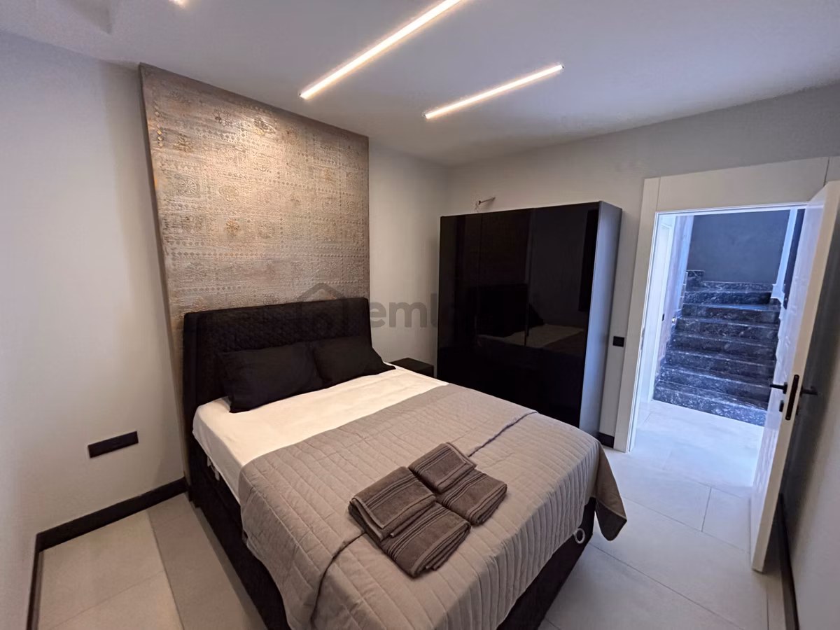 Kuşadası Merkezde Doğalgazlı 4+1 Müstakil Villa - 10
