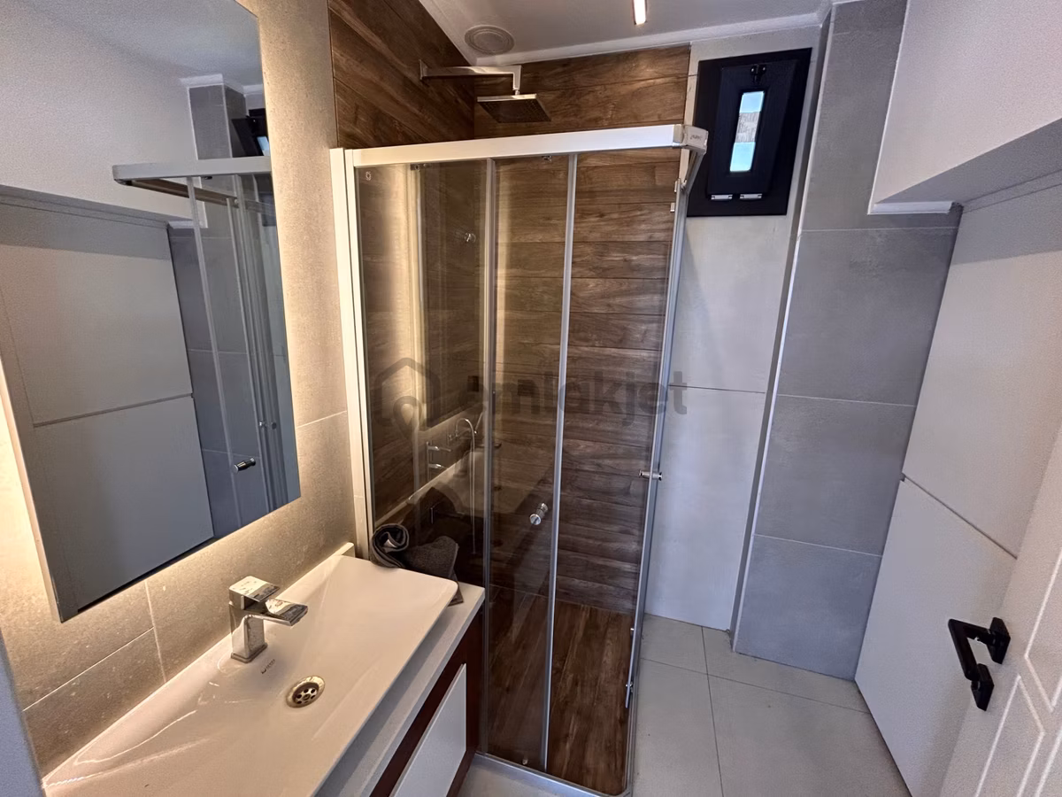 Kuşadası Merkezde Doğalgazlı 4+1 Müstakil Villa - 9