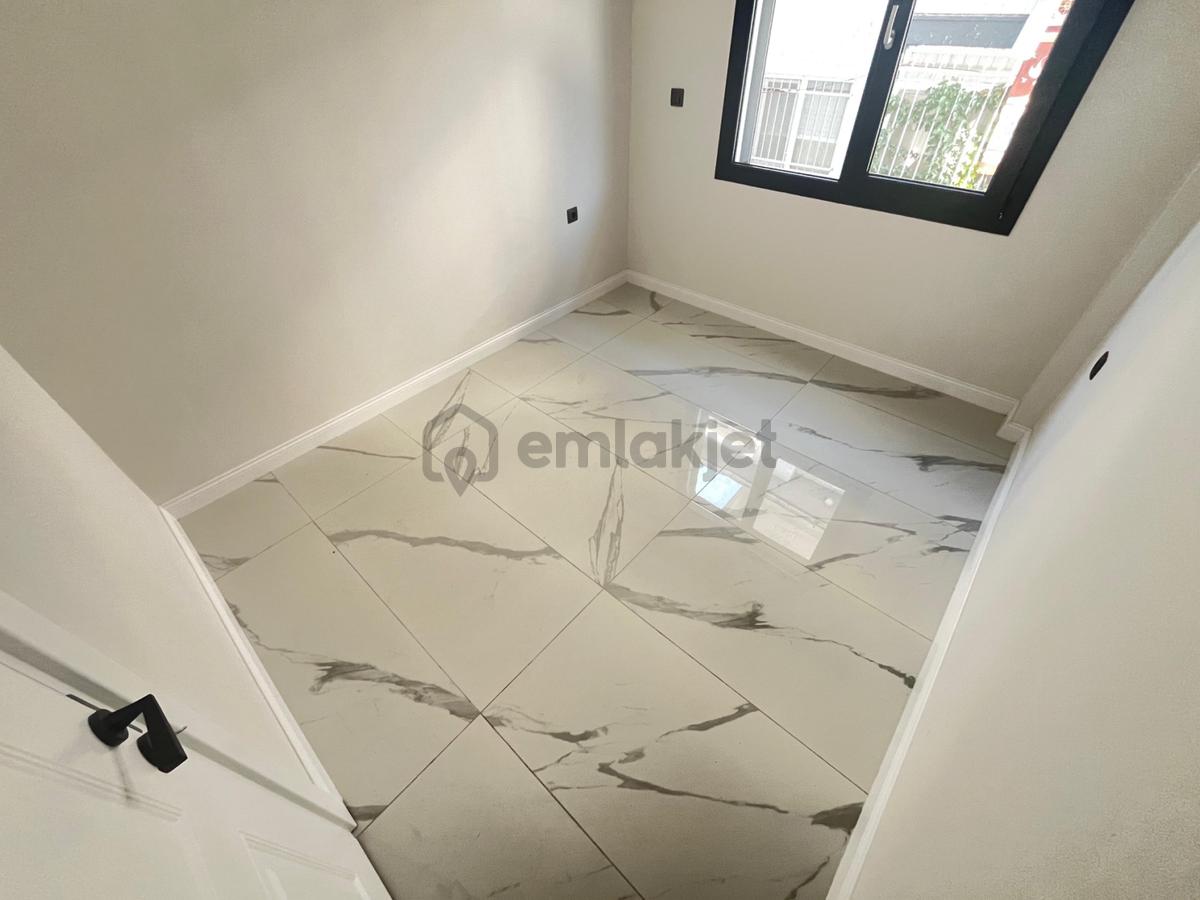 Arya'dan Akçay'da Denize 50mt Ön Cephe Satılık 2+1 Daire - 22