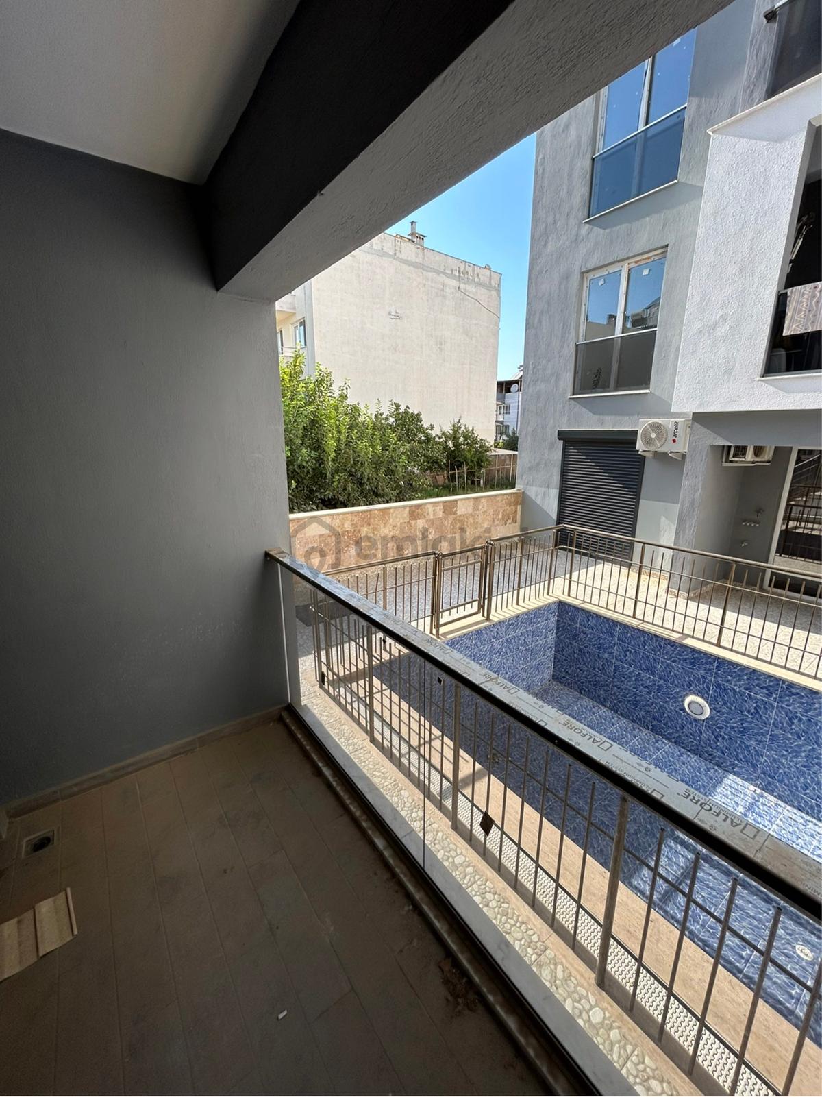 Yeni Binada Havuzlu Geniş 1+1 Sıfır Daire - 23