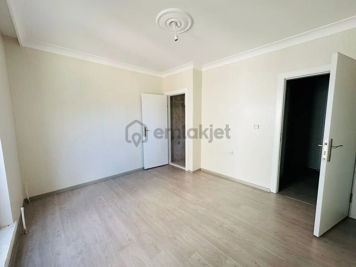 Başpınar'da E.banyolu Full Yapılı 3+1 Ara Kat Satılık Daire !! - 13