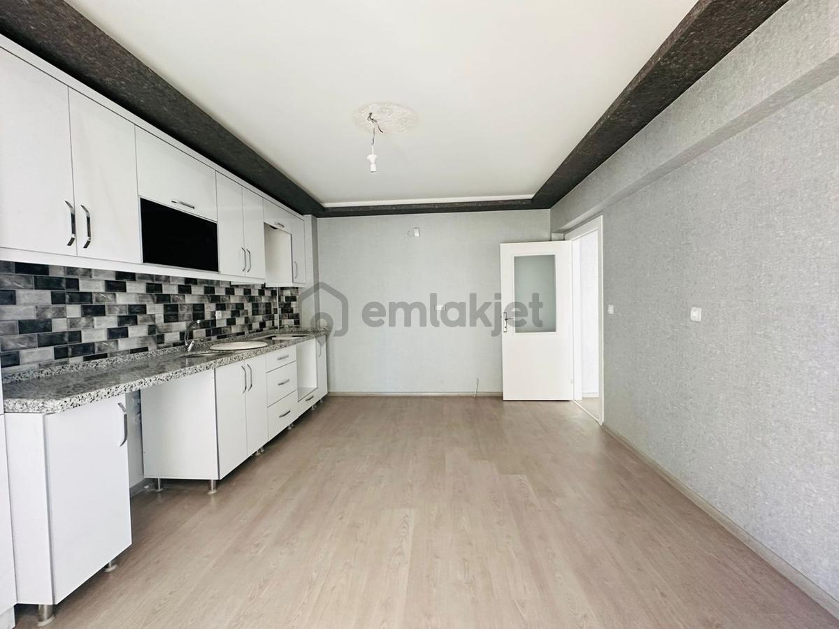 Başpınar'da E.banyolu Full Yapılı 3+1 Ara Kat Satılık Daire !! - 7