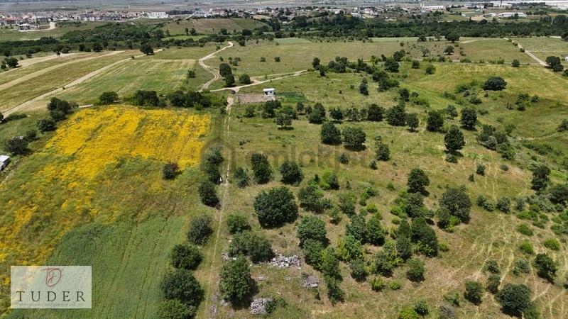 Tuder'den Villa İmarlı Harika Konumda 348m2 Arsa - 8