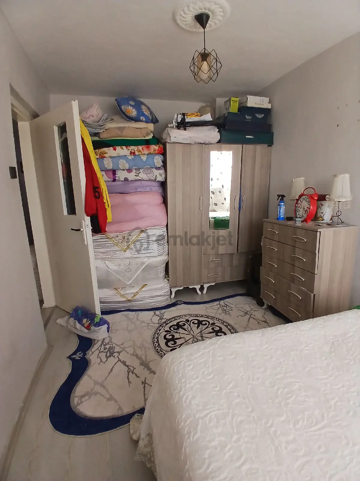 İzmir Torbalı Cumhuriyet Mahallesinde 2+1 Arakat Daire Satılık - 3