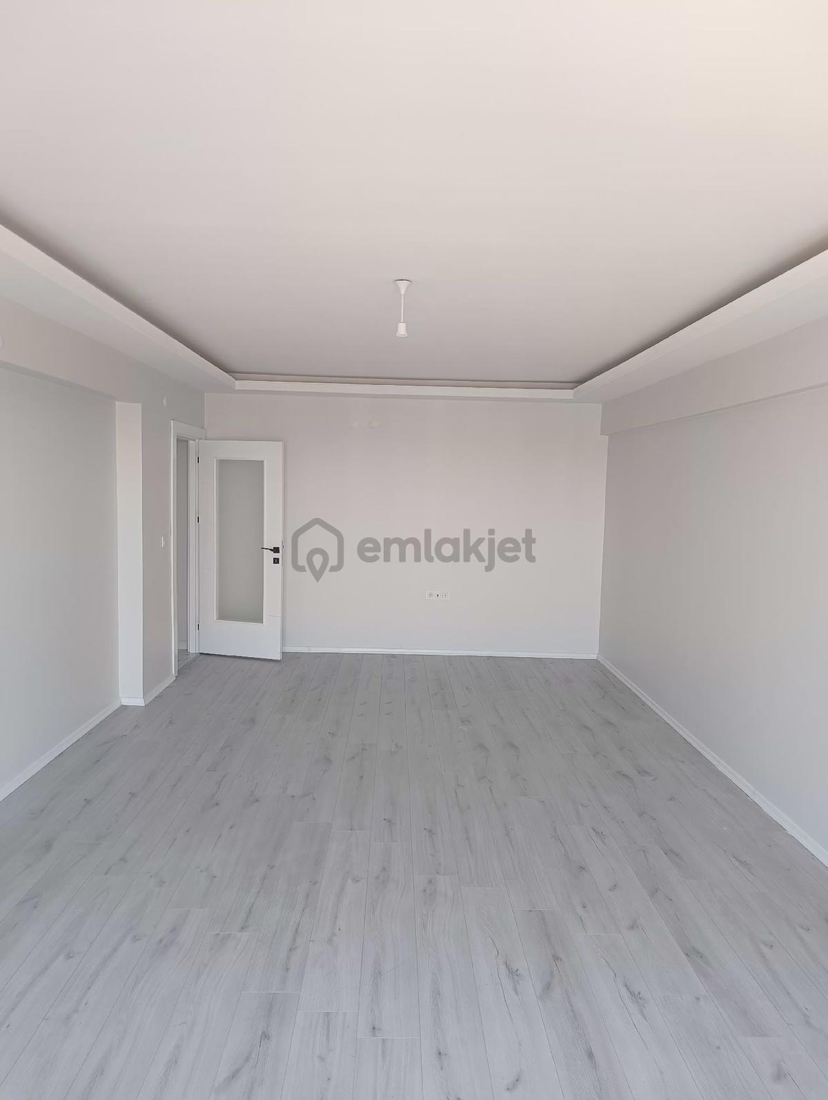 Segmenlerde 3+1 Ara Katta Göl Manzaralı Daire - 14