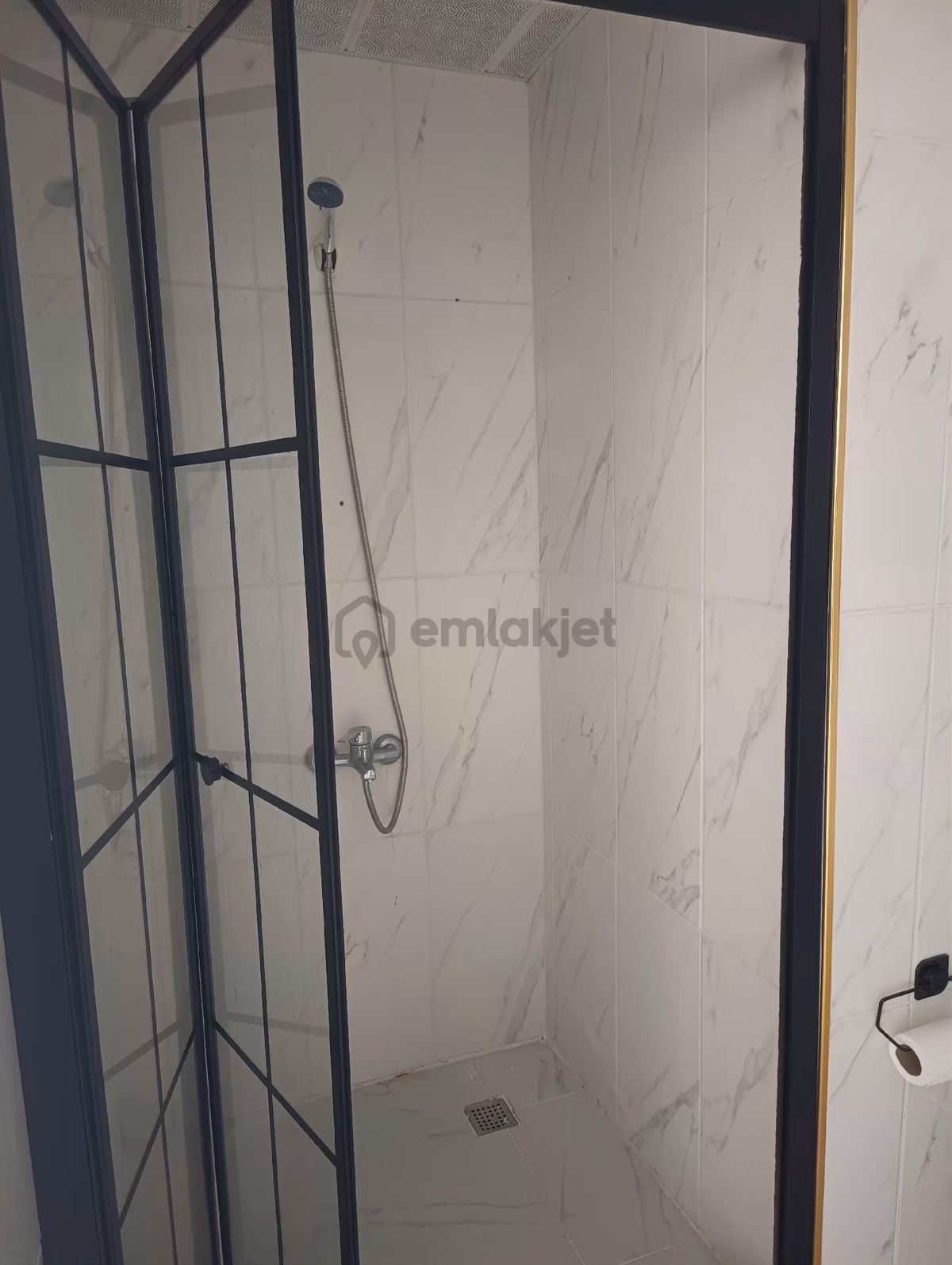 Segmenlerde 3+1 Ara Katta Göl Manzaralı Daire - 4