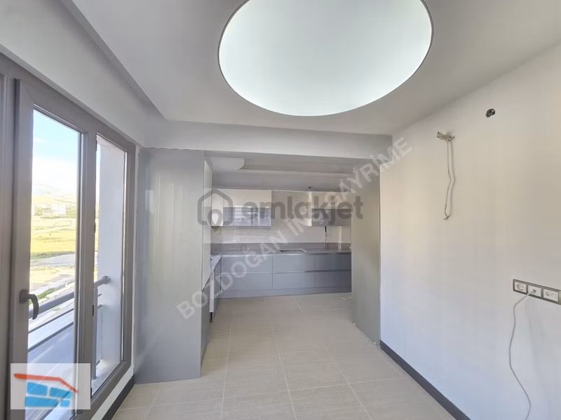 Bozdoğandan Bostanbaşında Kiralık 4+1daire - 4