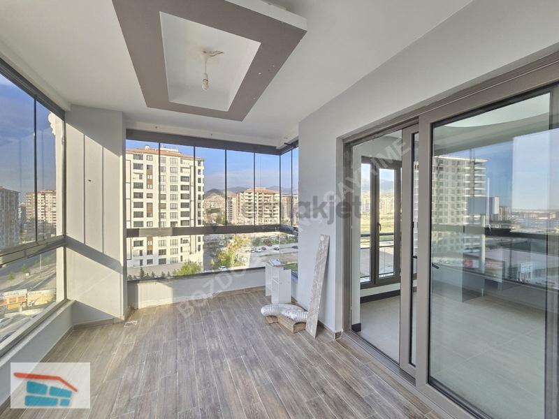 Bozdoğandan Bostanbaşında Kiralık 4+1daire - 30