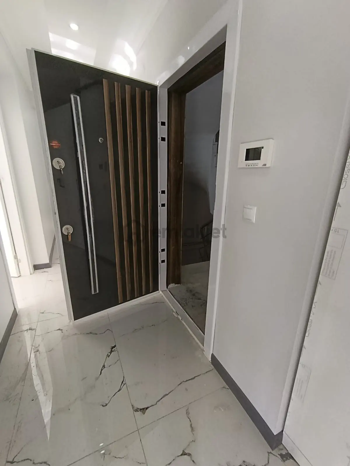 Çamlıca Karanfillerde Özel Garajlı 3+1 Satılık Daire - 12