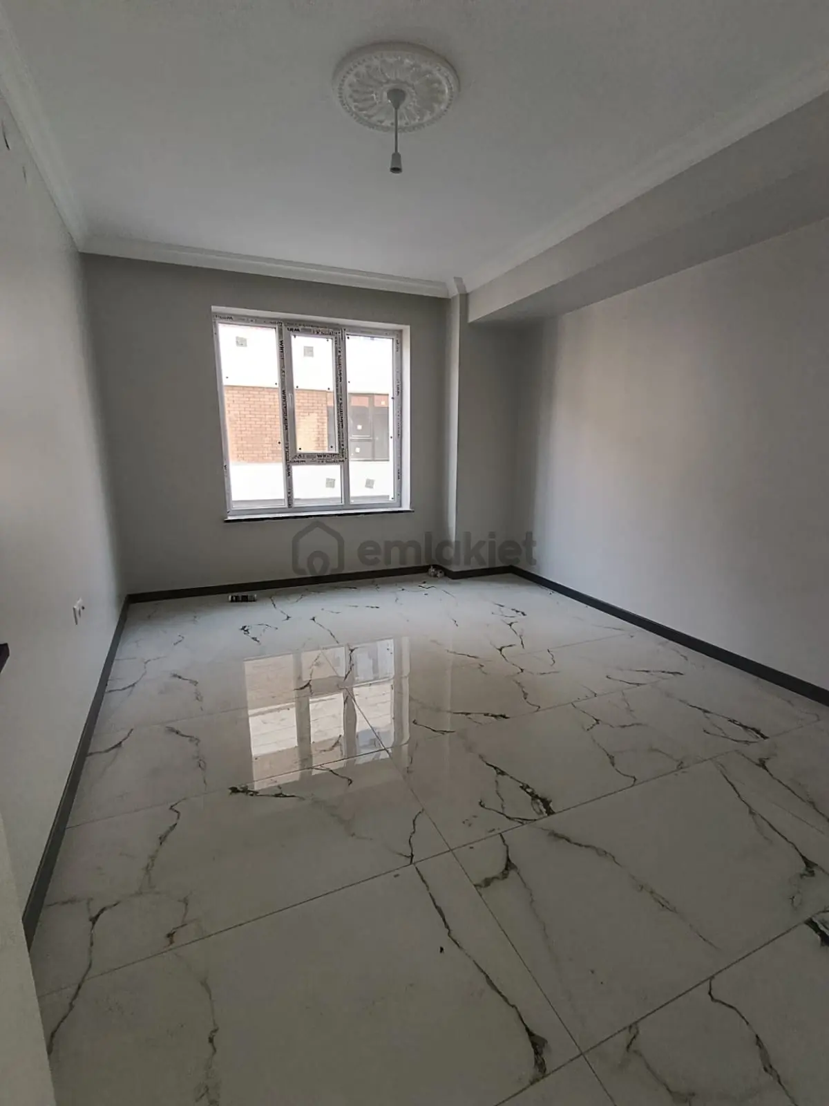 Çamlıca Karanfillerde Özel Garajlı 3+1 Satılık Daire - 4