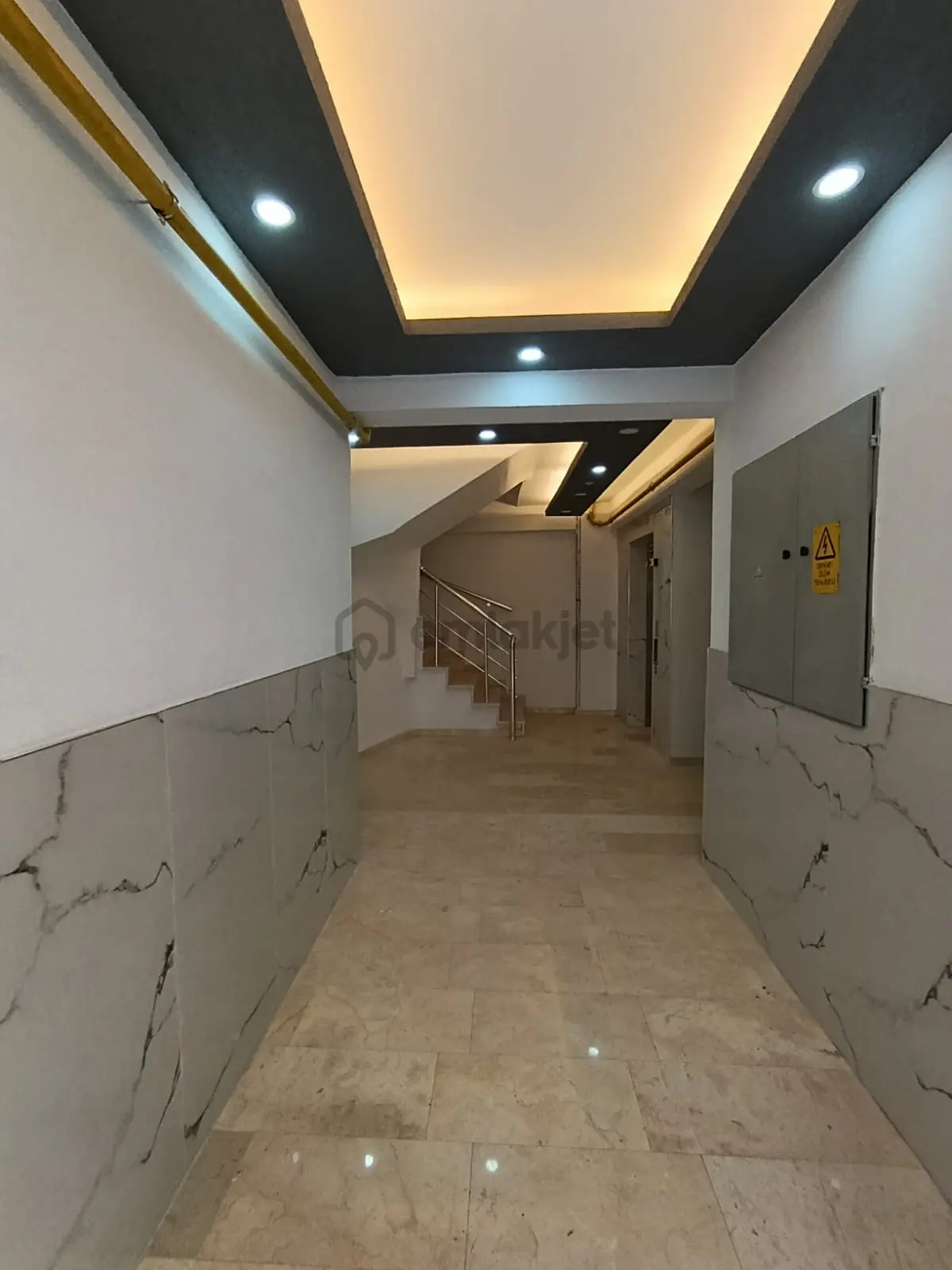 Çamlıca Karanfillerde Özel Garajlı 3+1 Satılık Daire - 16