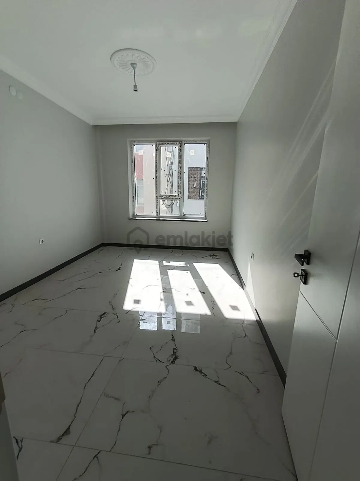 Çamlıca Karanfillerde Özel Garajlı 3+1 Satılık Daire - 8
