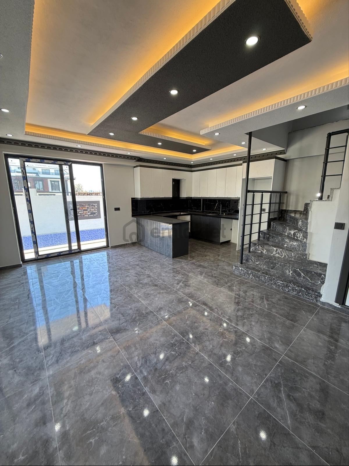 Kocaali Alandere’de Havuzlu 4+1 Triplex Villa - 8