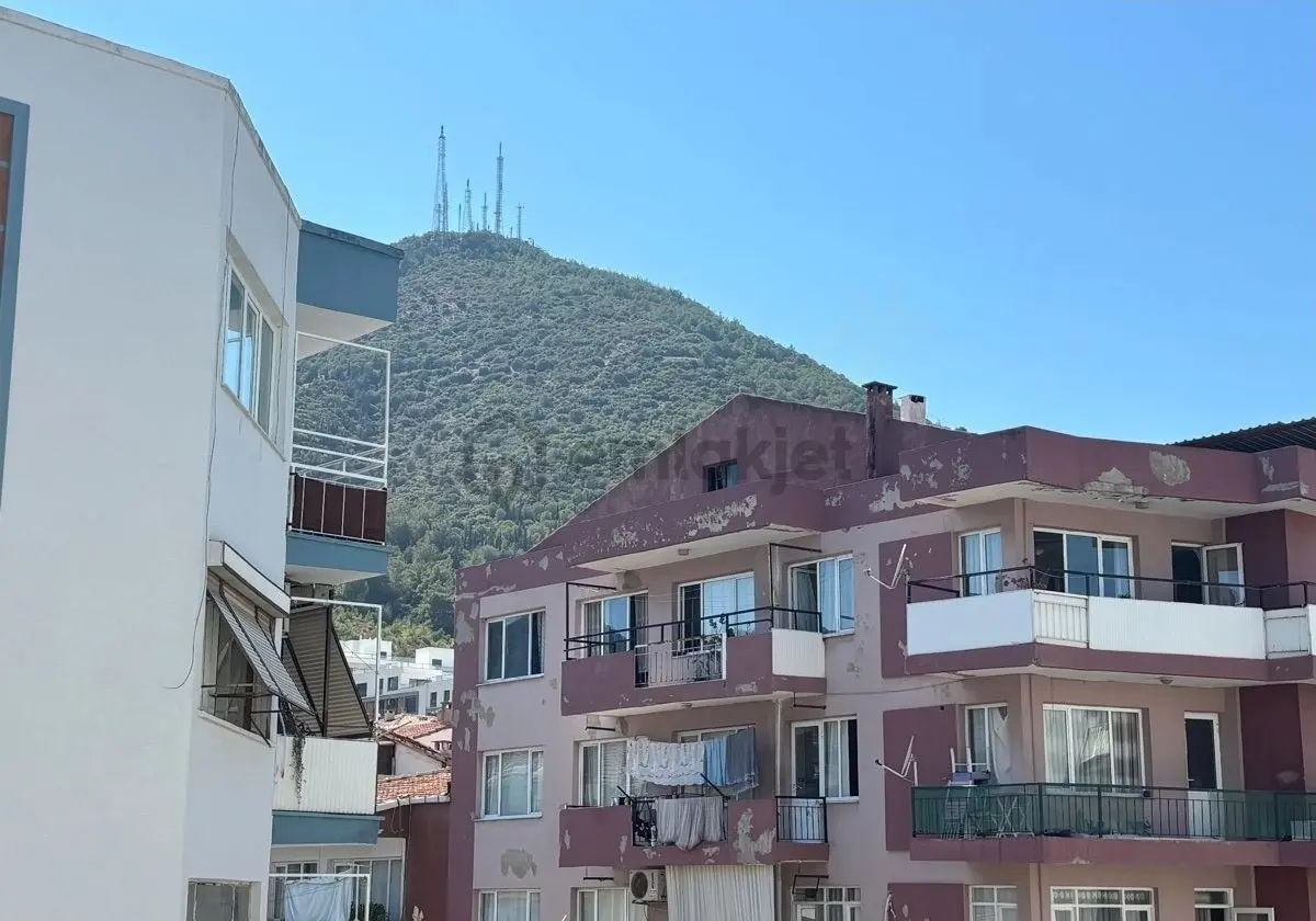 Balçova Sakarya Cad. Üzeri Arakat 2+1 Daire - 12