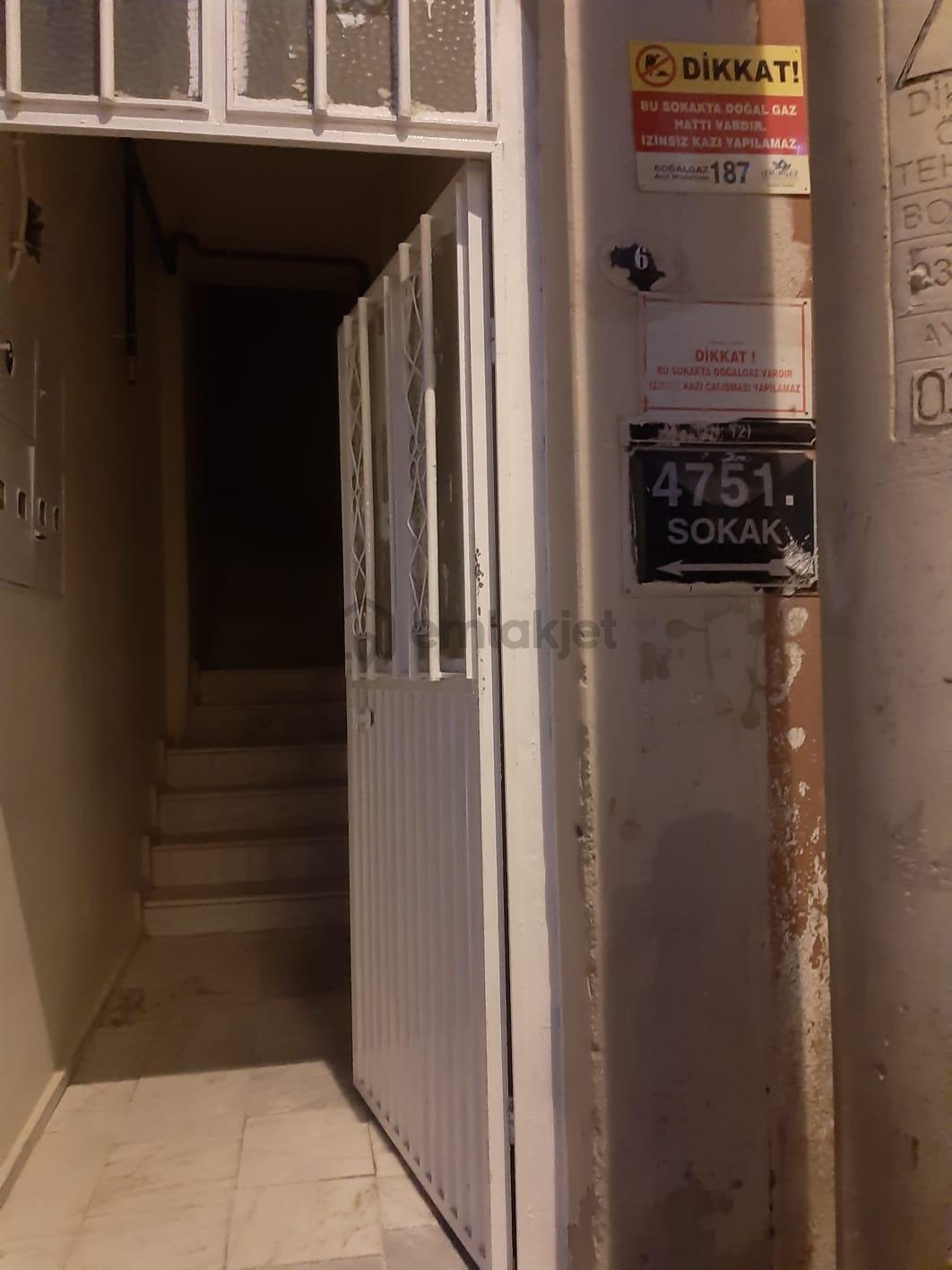 Zerek Petrol Yakını Satılık 90m2 İşyeri - 9