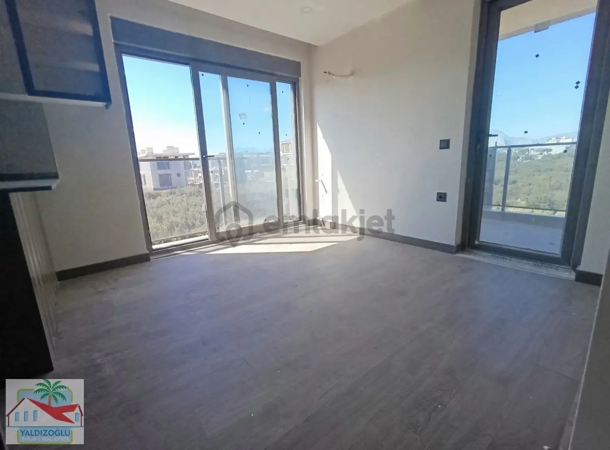 Altinkale'de Satılık Havuzlu Sıfır 1+1 Daire