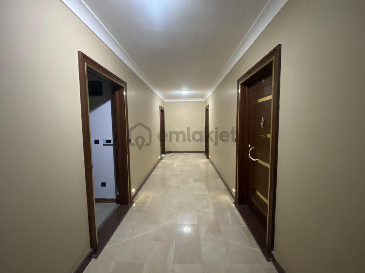 Ayvalık Sarımsaklı Da Satılık Muhtesem Daire. - 12