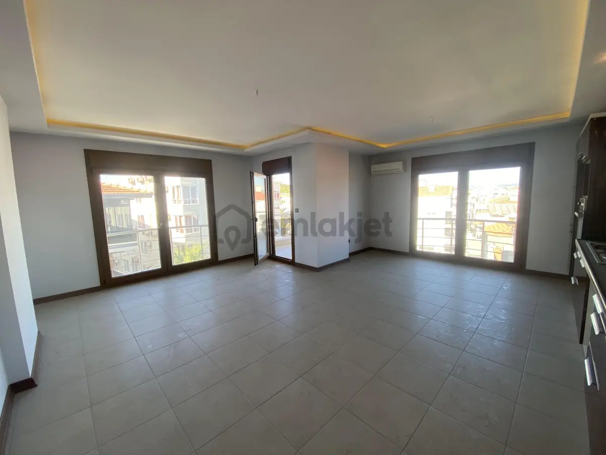 Balıkesir Ayvalık Sarımsaklı Da Satılık Daire.denize Sıfır - 8