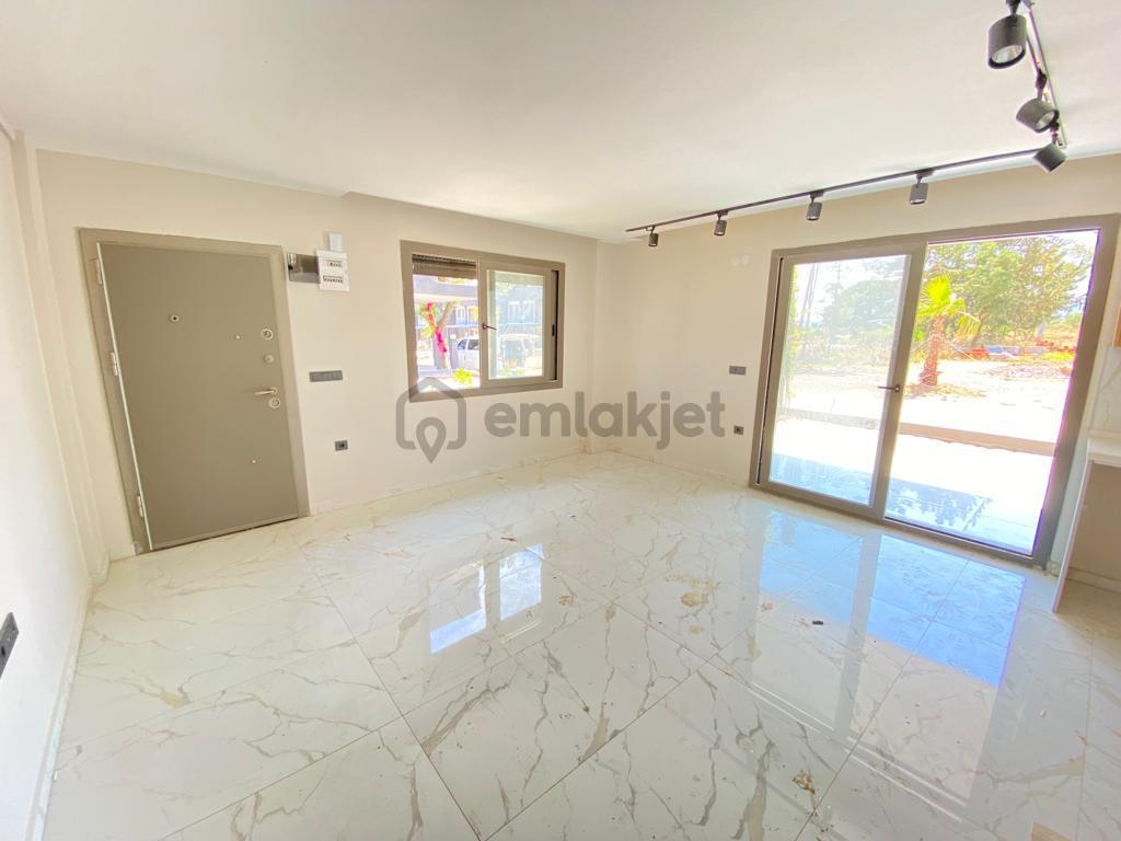 Seferihisar Doğanbey'de Denize Sıfır Site İçinde Satılık 3+1 Villa - 20