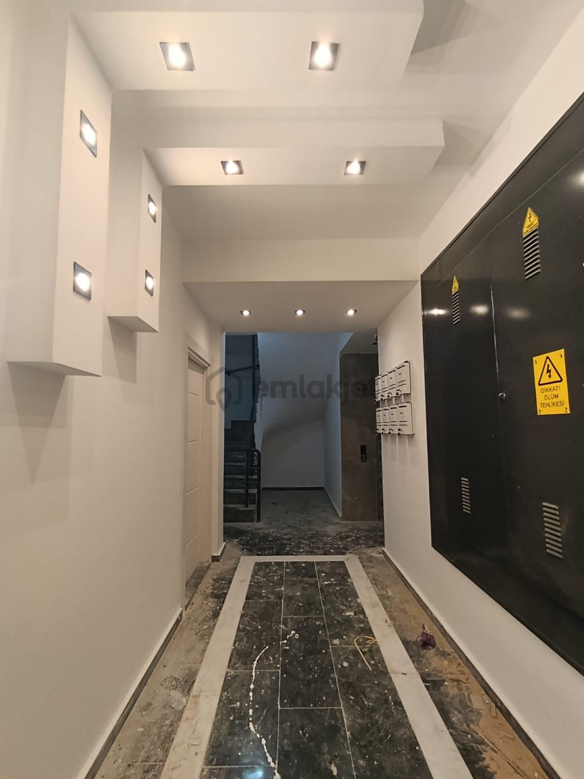 Çamlıca Mahallesi Birlik 2 Cadde Üstü Satılık 3+1 Daire - 20