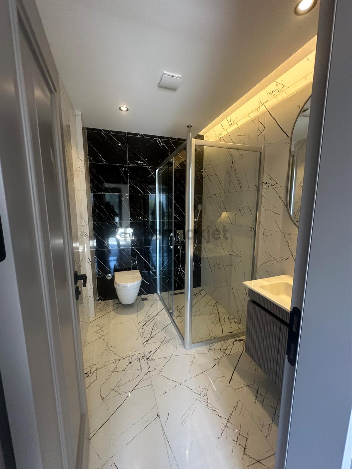 Kuşadasında Kadınlar Denizi Modern Yapı Daire Satılıktır - 11