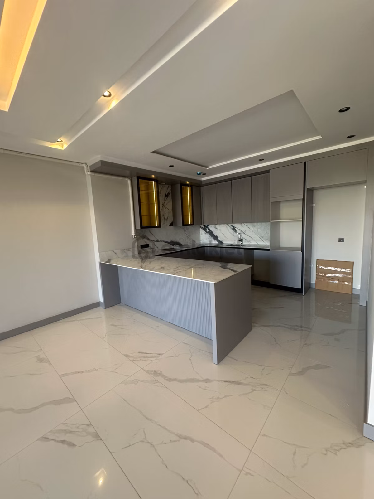 Kuşadasında Kadınlar Denizi Modern Yapı Daire Satılıktır - 5