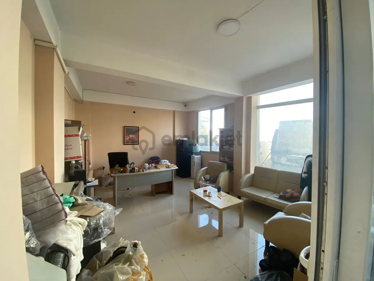 Acill Konak Ulubatlı Mah.de Ana Yol Yakını 320m2 Batarlı 3 Bölmeli Hazır Kiracılı Satılık Dükkan - 8
