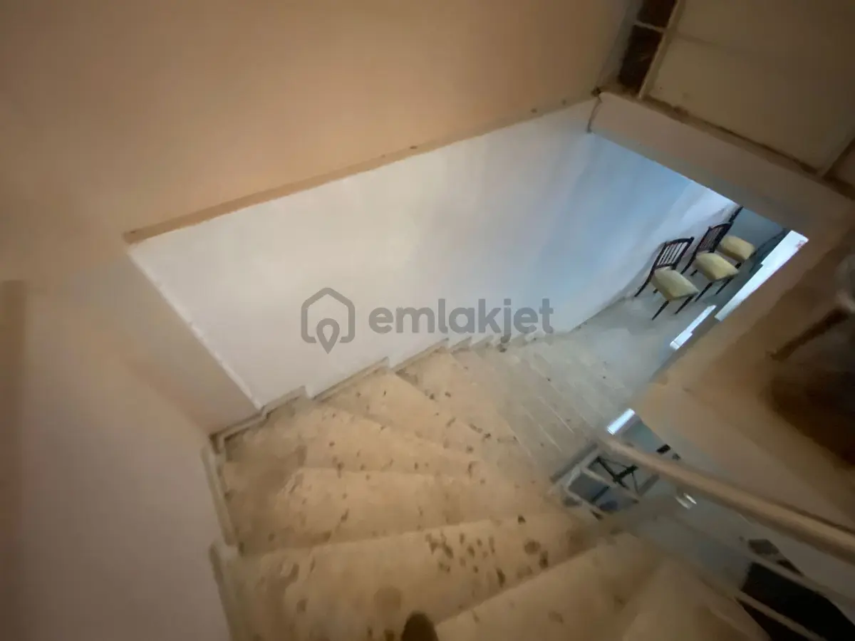 Acill Konak Ulubatlı Mah.de Ana Yol Yakını 320m2 Batarlı 3 Bölmeli Hazır Kiracılı Satılık Dükkan - 11