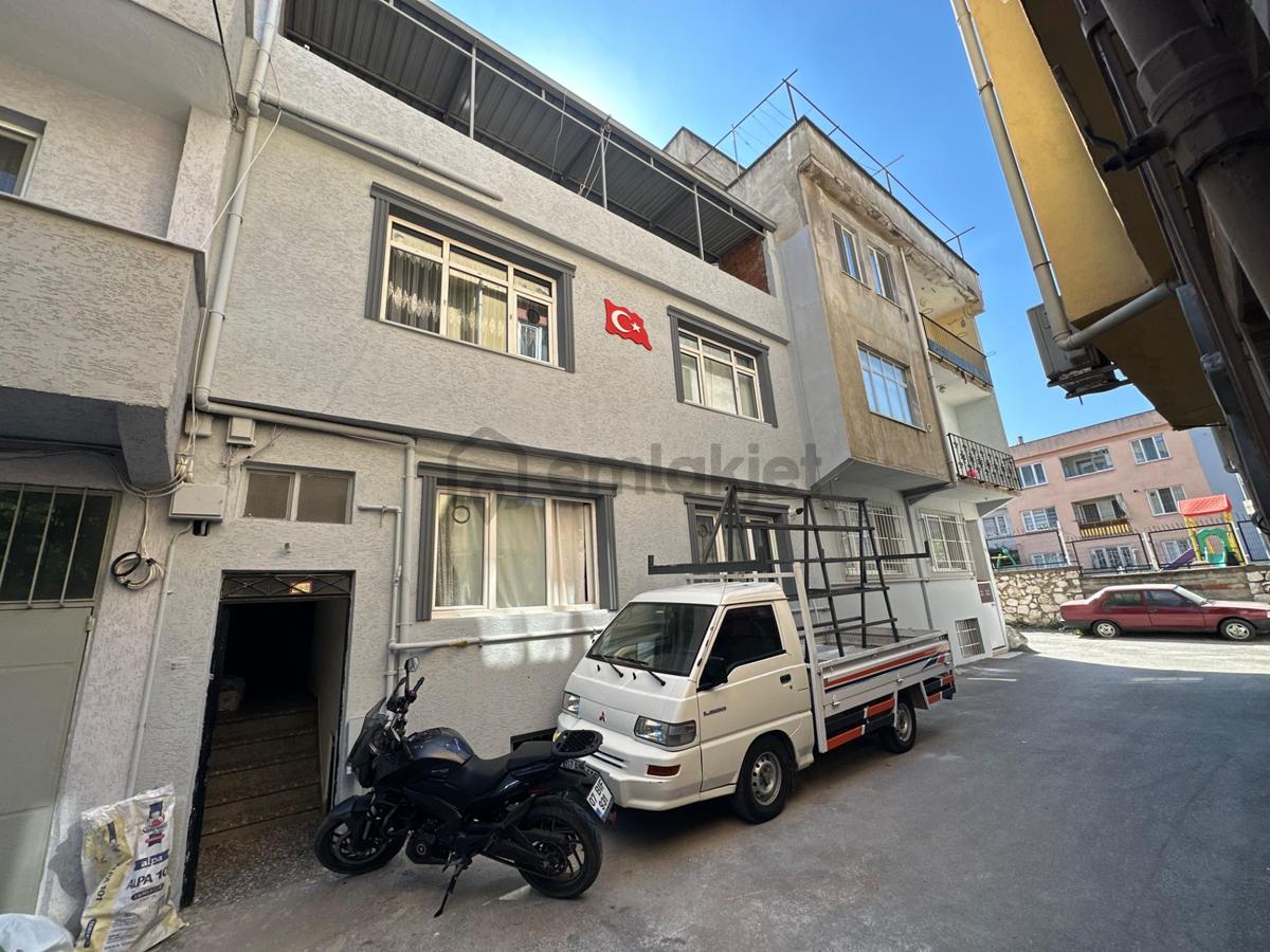 Eğtim Mahalesinde Satılık İki Katlı Kargir Bina - 28