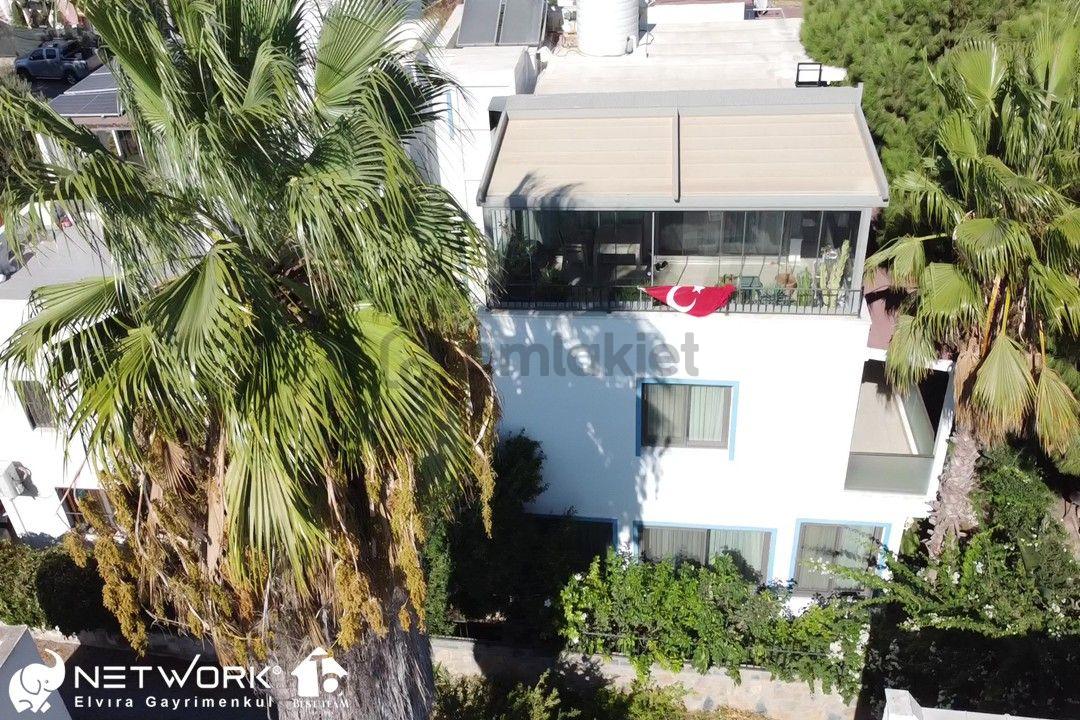 Oasis Avm Yakını Eskiçeşme İlmik 2 Sitesinde 4+1 - 4