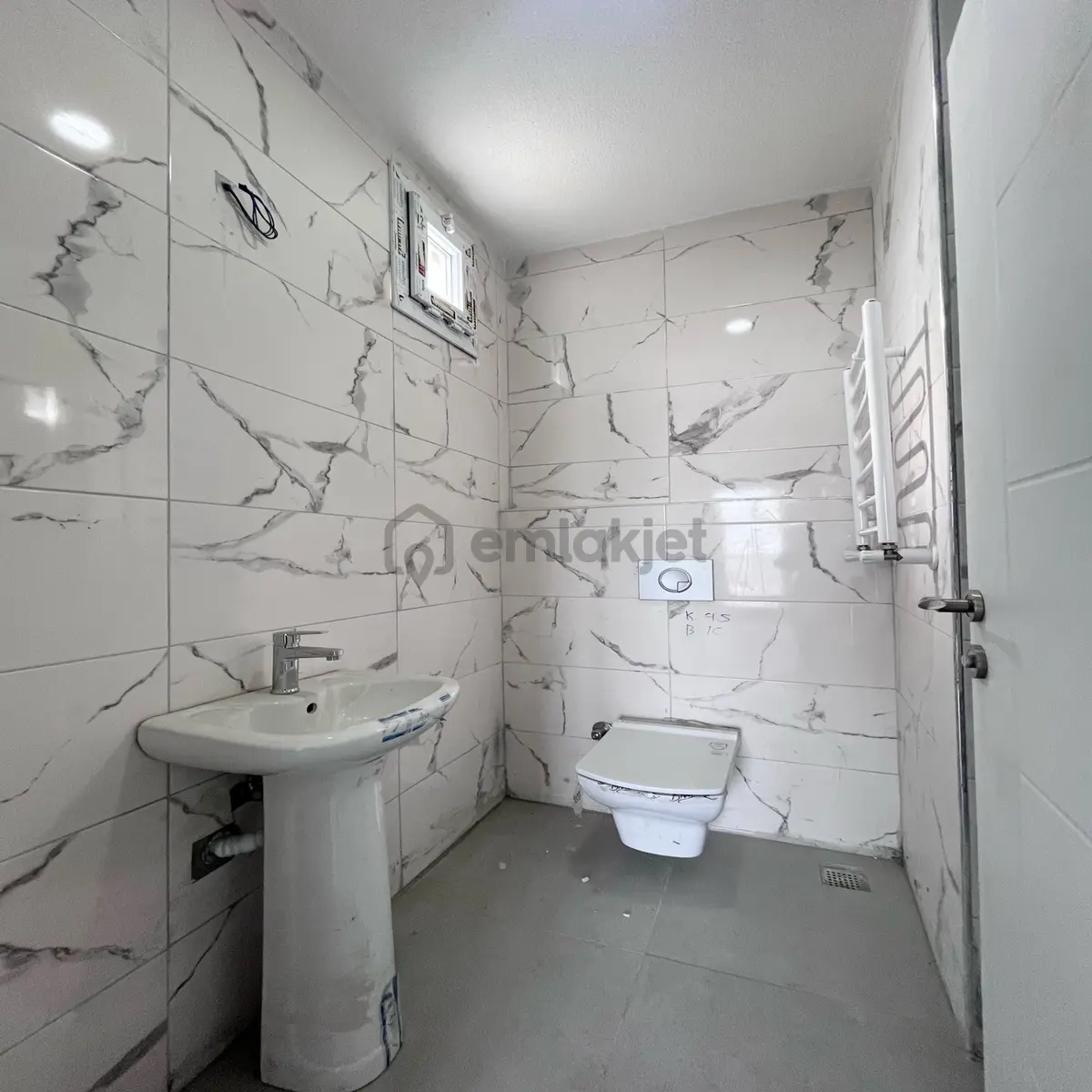 2+1 Site İçeridinde Merkezi Konumda Satılık Daire - 19