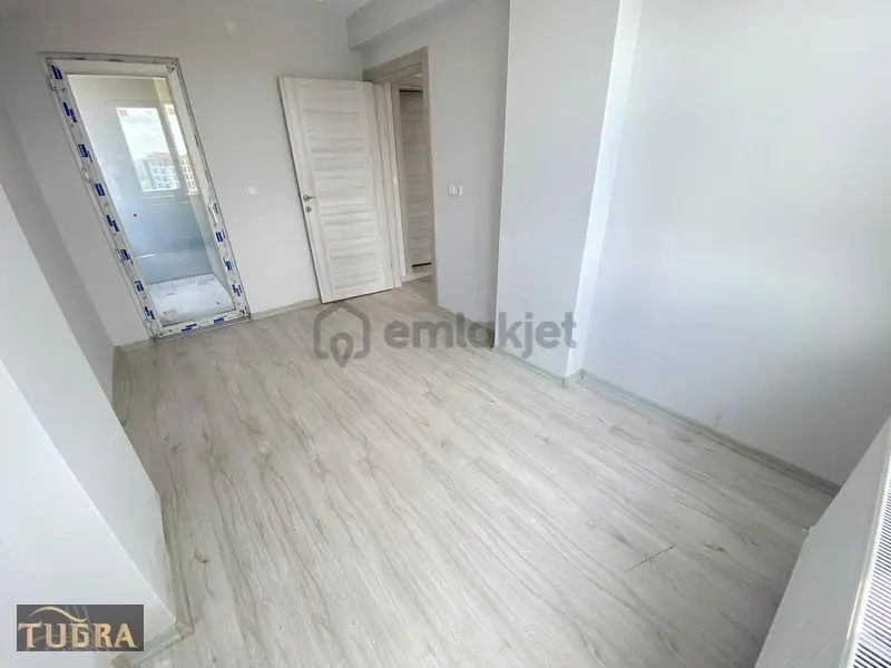 Tuğra'dan Bulvar Üstü 1+1 Arakat Guney Cephe İskanlı Daire - 9