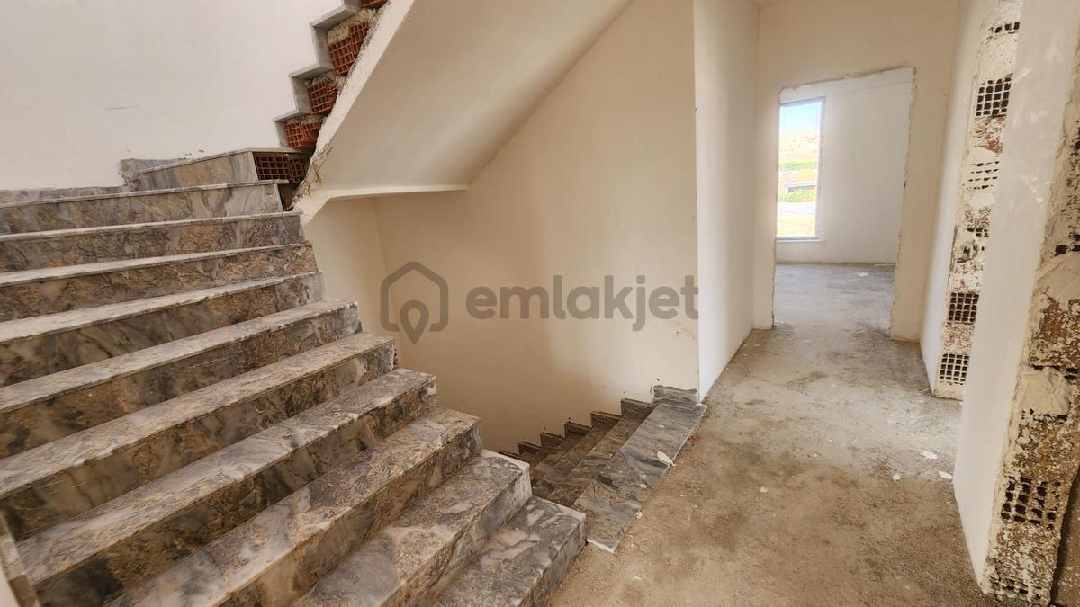 Karaca'dan Beybes'te Sıfır 7+1 Tribleks Villa - 15