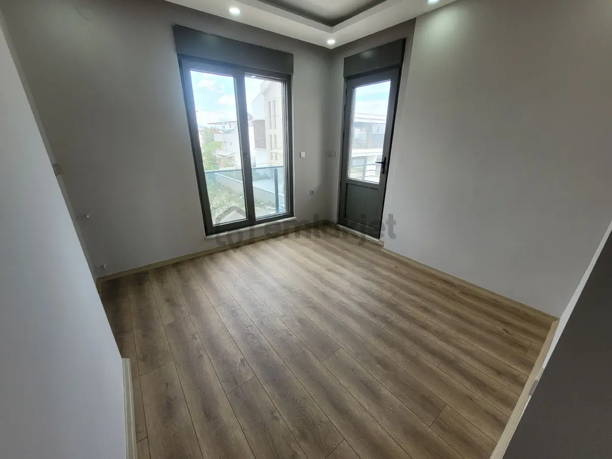Güre'de Denize Yakın Konumda Lüks, Sıfır 4+1 Trıpleks - 23