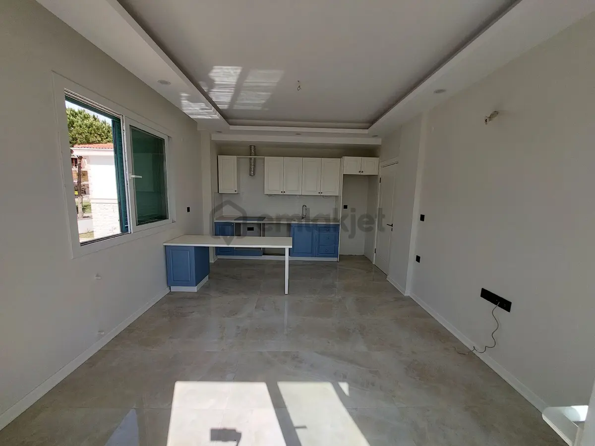 Denize 250m 2+1 Muhteşem Peyzaj Alanı Plaj Alanlı - 33