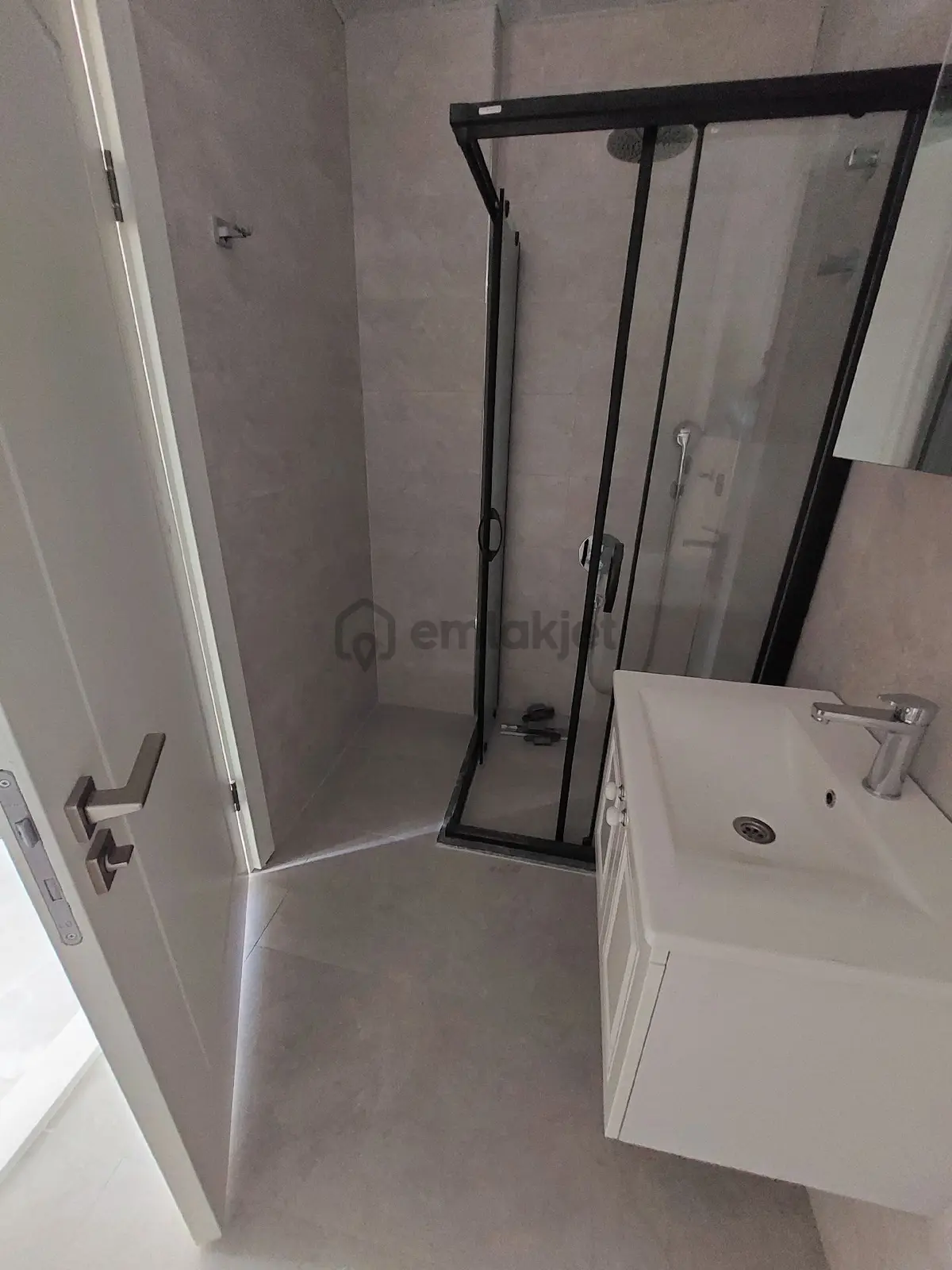 Denize 250m 2+1 Muhteşem Peyzaj Alanı Plaj Alanlı - 22