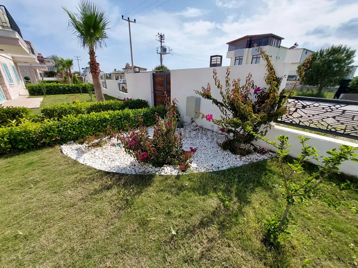 Denize 250m 2+1 Muhteşem Peyzaj Alanı Plaj Alanlı - 7
