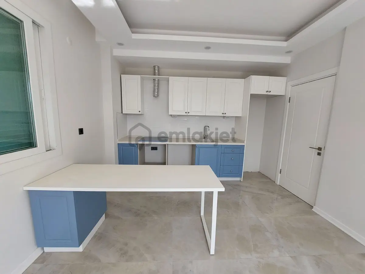Denize 250m 2+1 Muhteşem Peyzaj Alanı Plaj Alanlı - 21