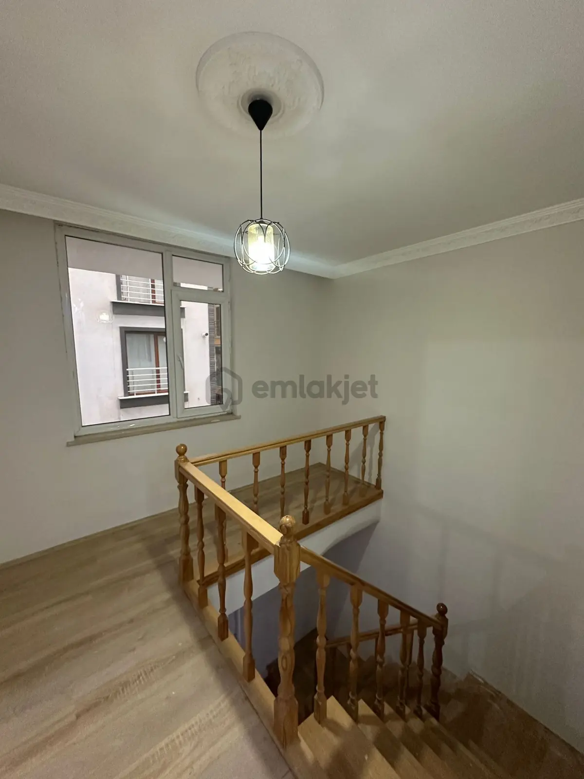 Alipaşa Mahallesinde Satılık 5+1 Dublex Geniş Daire - 6