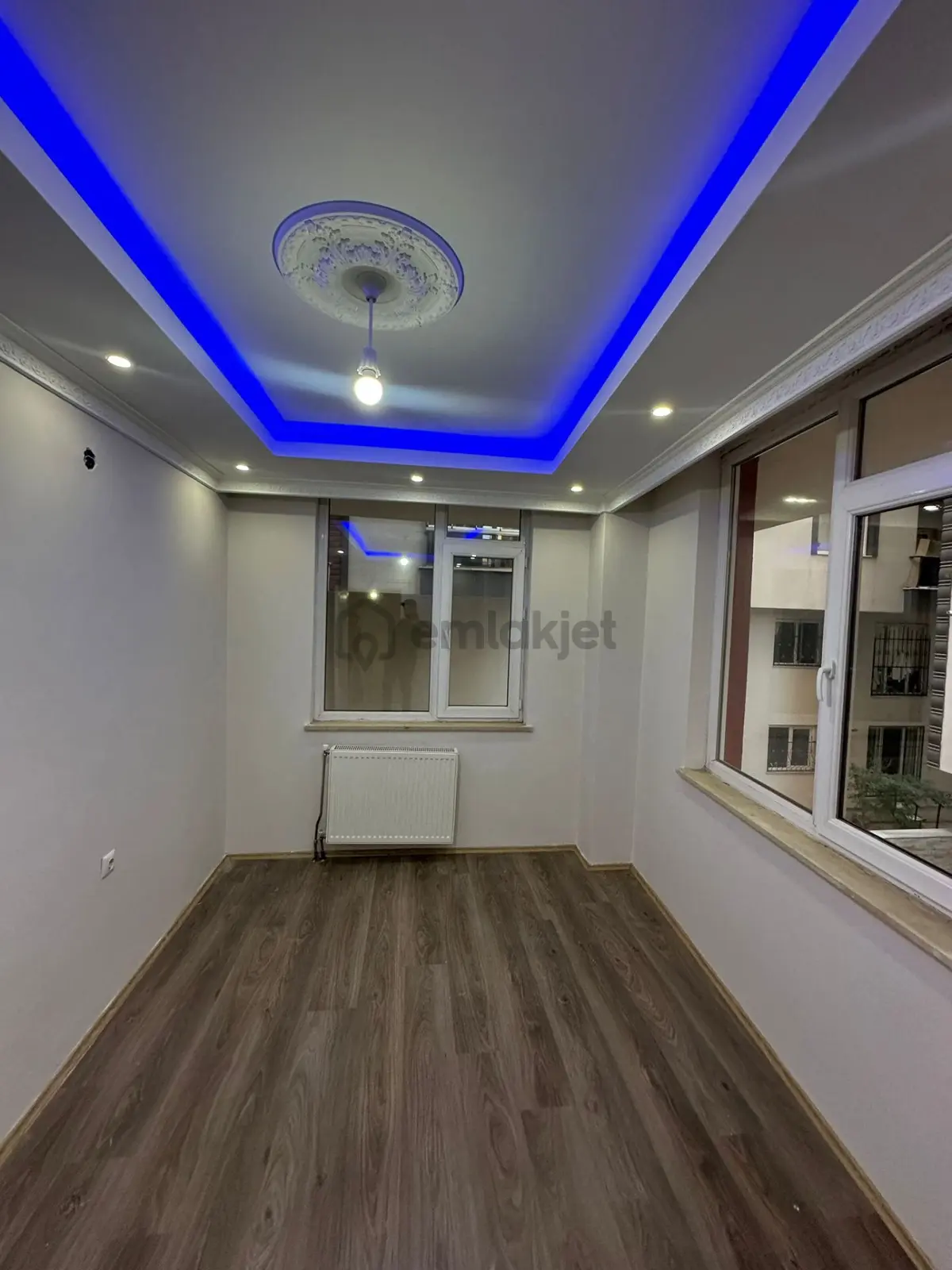 Alipaşa Mahallesinde Satılık 5+1 Dublex Geniş Daire - 24