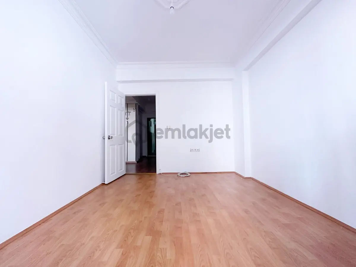 Kuşcağız Mahallesi'nde Cadde Üzerinde 2+1 Daire! - 11